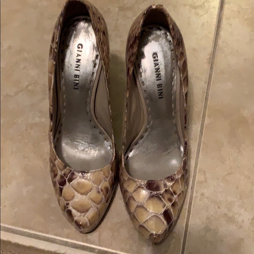 Snake skin high heels
